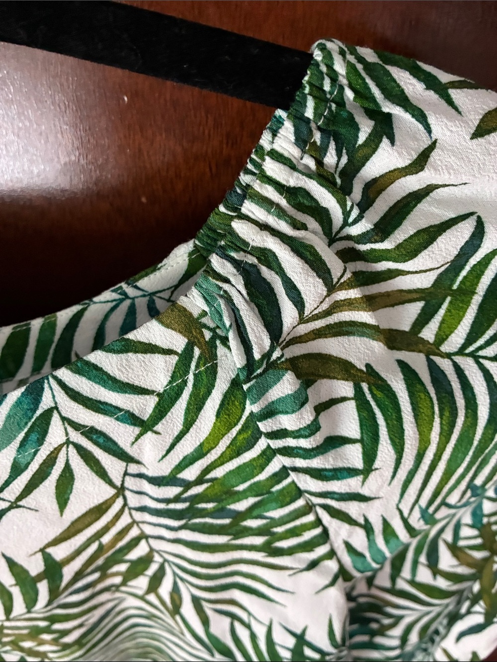 Ann Taylor Loft Green Palm Print Women's Top - Picture 6 of 9